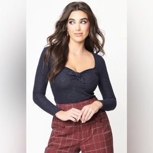 Long-sleeve tee with bow